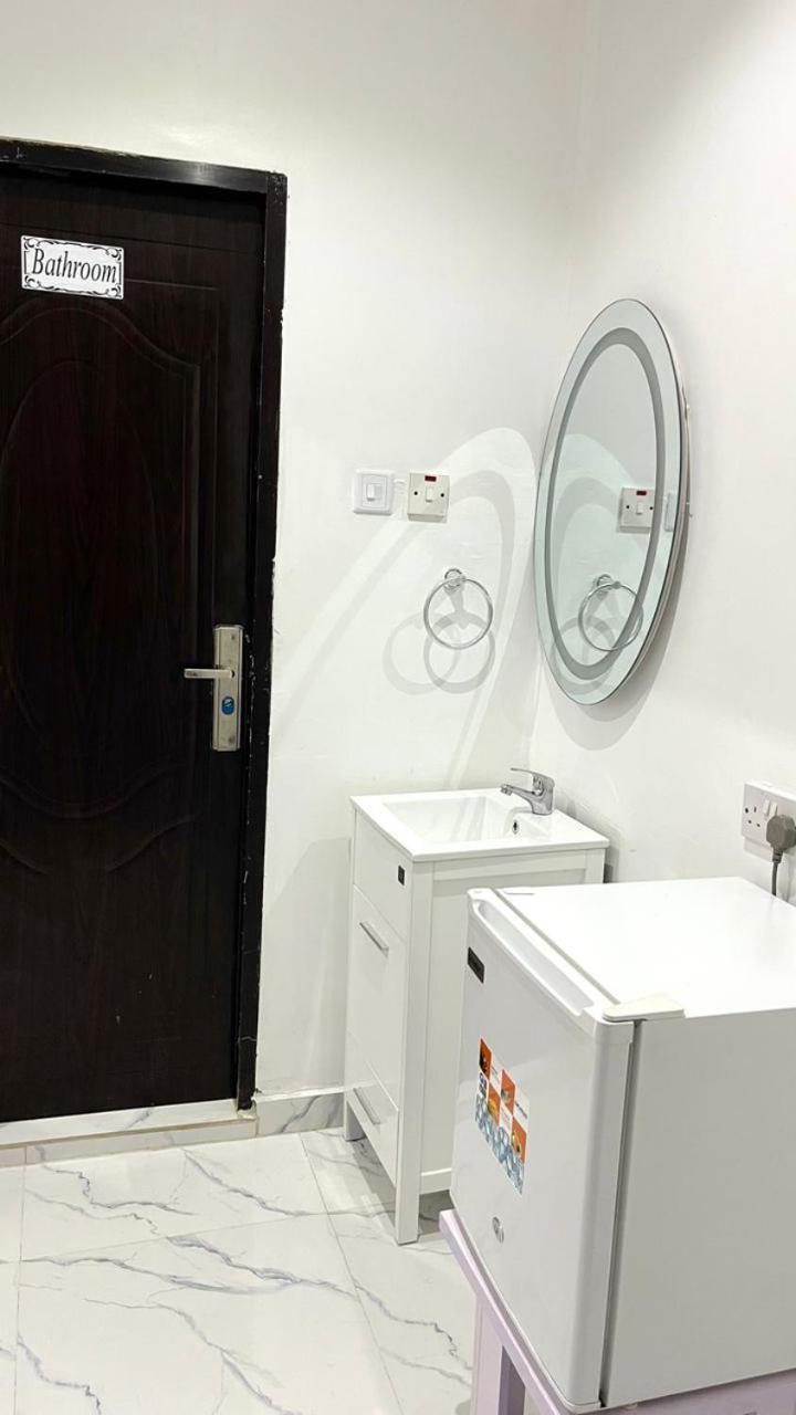 Blueocean Apartment Benin City Extérieur photo